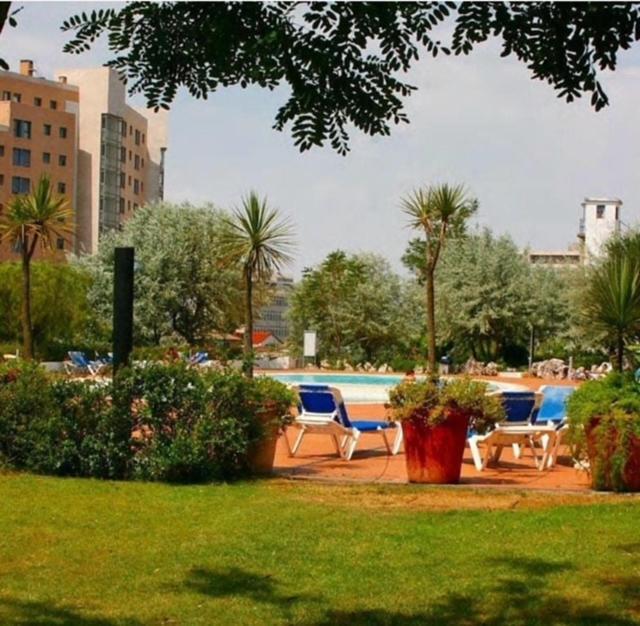 Besthomestay- Lisbon- Garden, Pool & Garage Apartamento Lisboa