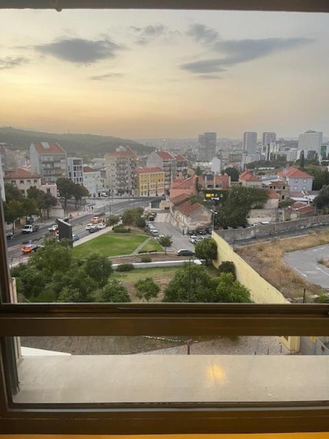 Besthomestay- Lisbon- Garden, Pool & Garage Apartamento