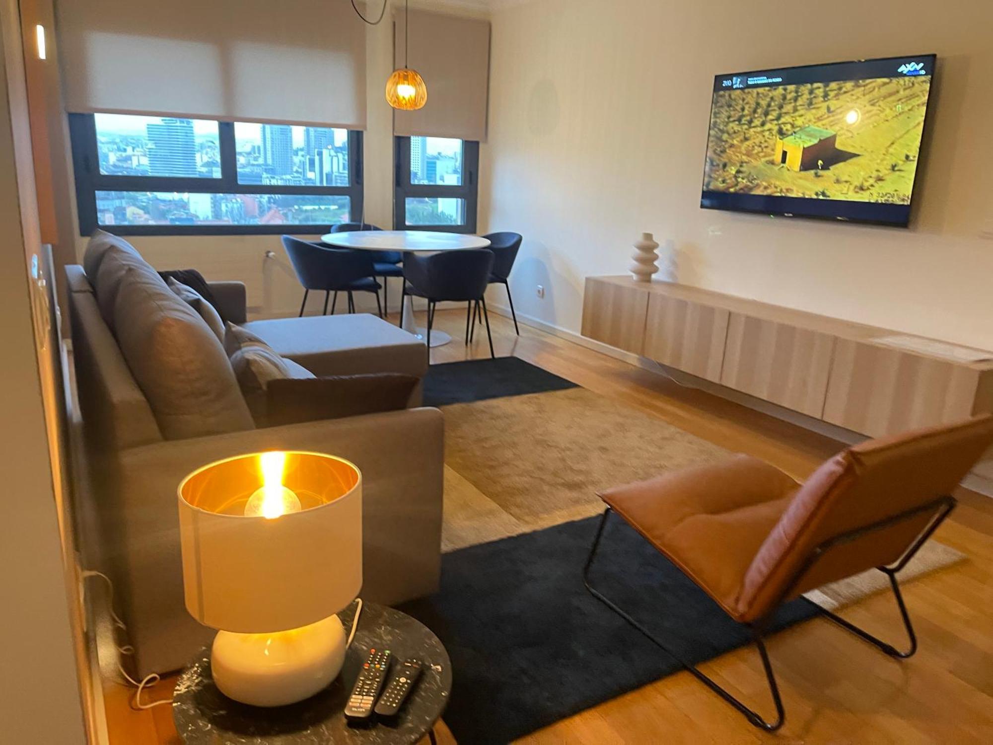 Besthomestay- Lisbon- Garden, Pool & Garage * Lisboa