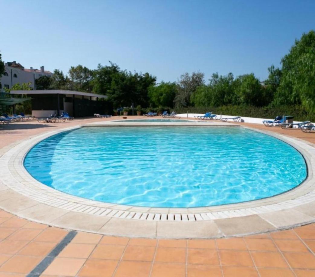 Apartamento Besthomestay- Lisbon- Garden, Pool & Garage *